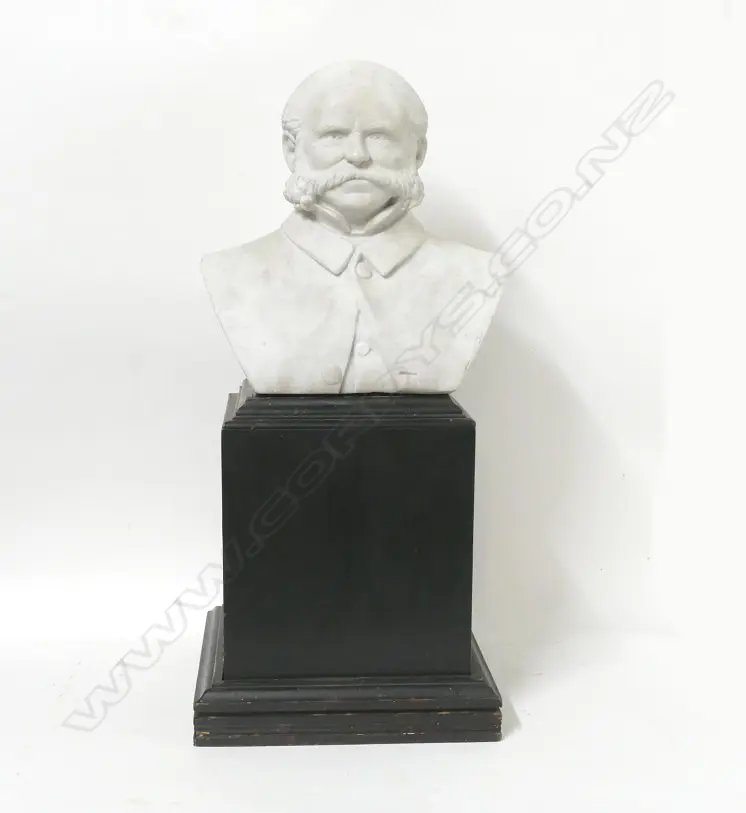 A 19thC German marble bust of a gentleman Image 1++