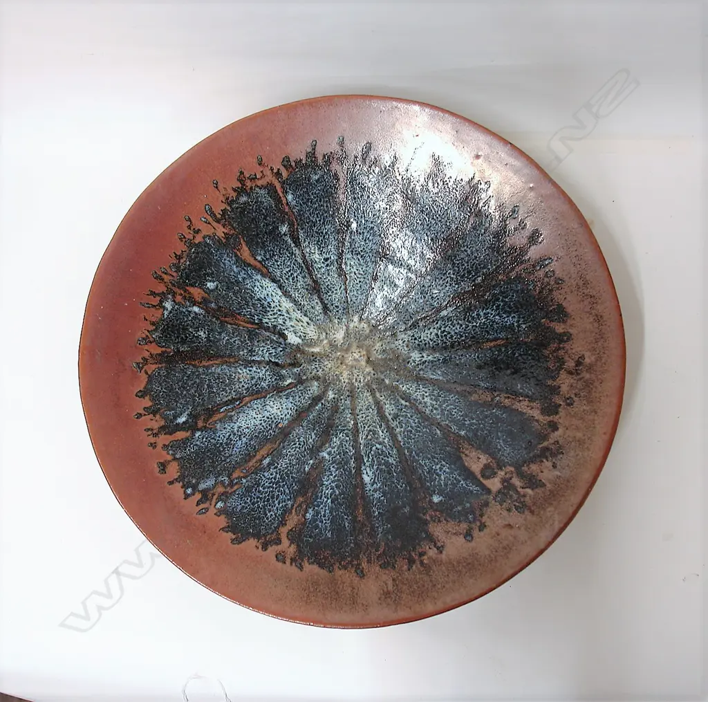Denis Hanna large flared bowl Image 1++