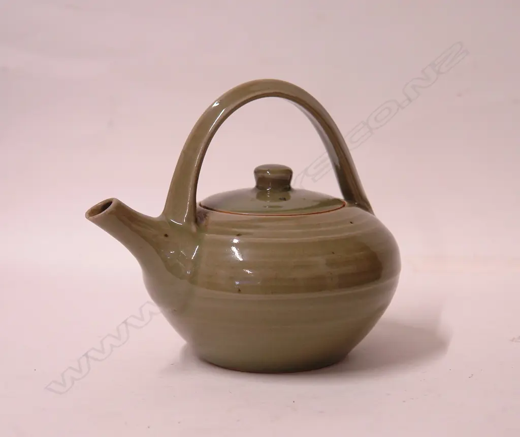 A Crowan (Harry and May Davis) pottery celadon teapot Image 1++