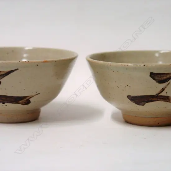 A pair of Leach Standard ware bowls