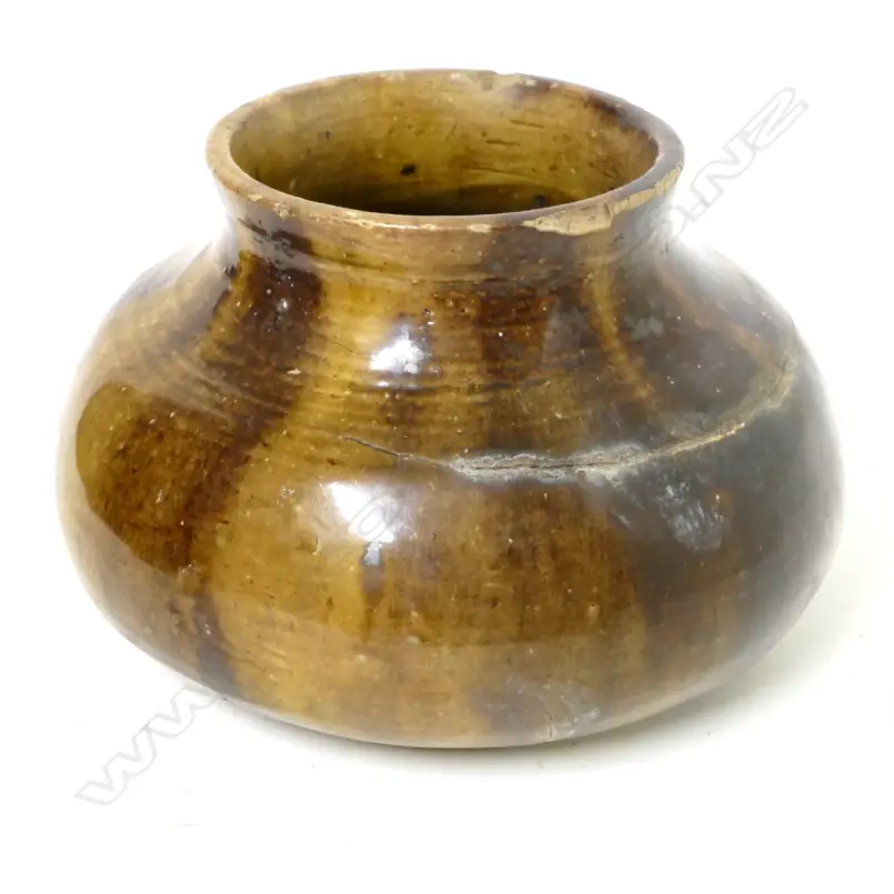 A large Briar Gardner squat circular vase Image 1++