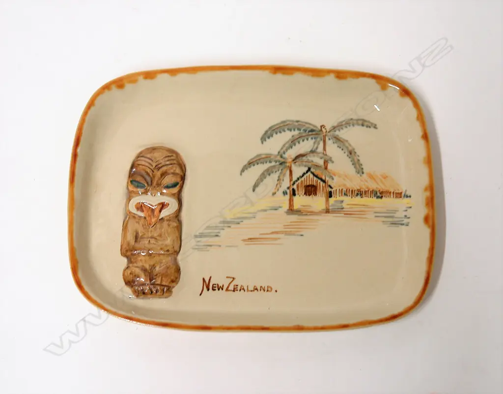 A Molle 'Hand Pottery' Maori themed table dish Image 1++