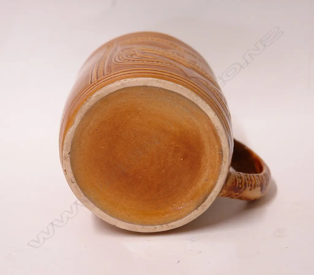 A rare Crown Lynn Wharetana Maori Art Pottery 'Ruru and Weku' drinking mug Image 1++