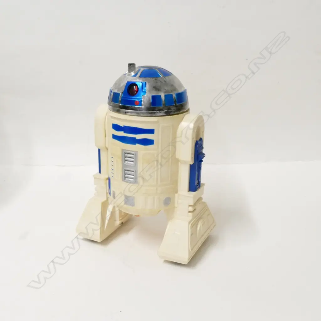A 1972 radio-controlled Kenner Star Wars R2D2 model Image 1++
