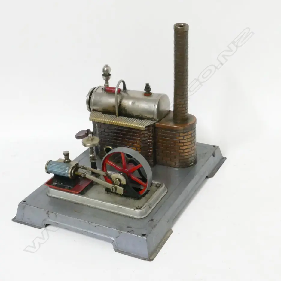 GERMAN MODEL STEAM ENGINE Image 1++