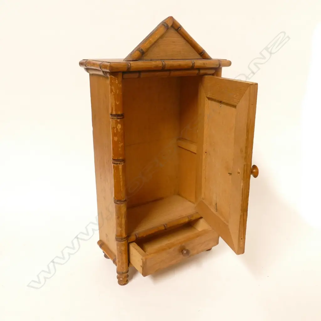 An Edwardian miniature wardrobe Image 1++