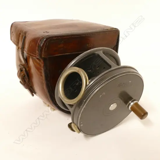 A Hardy's 3½" wide drum 'Perfect' reel