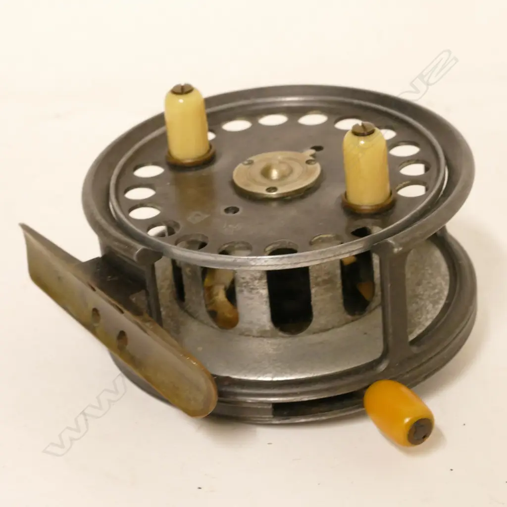 A 3½" Hardy's Silex No.2 reel Image 1++