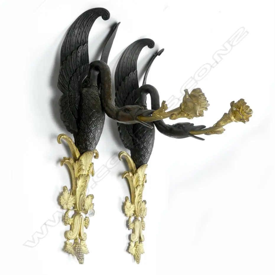 A pair of fine quality French Empire bronze and parcel gilt wall sconces Image 1++