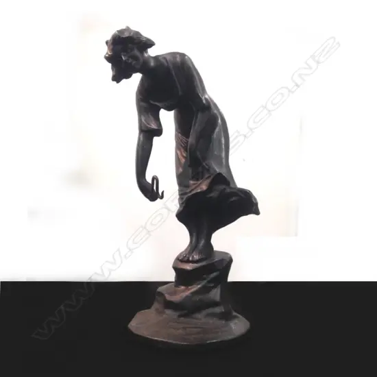 A late Victorian Art Nouveau maiden sculpture