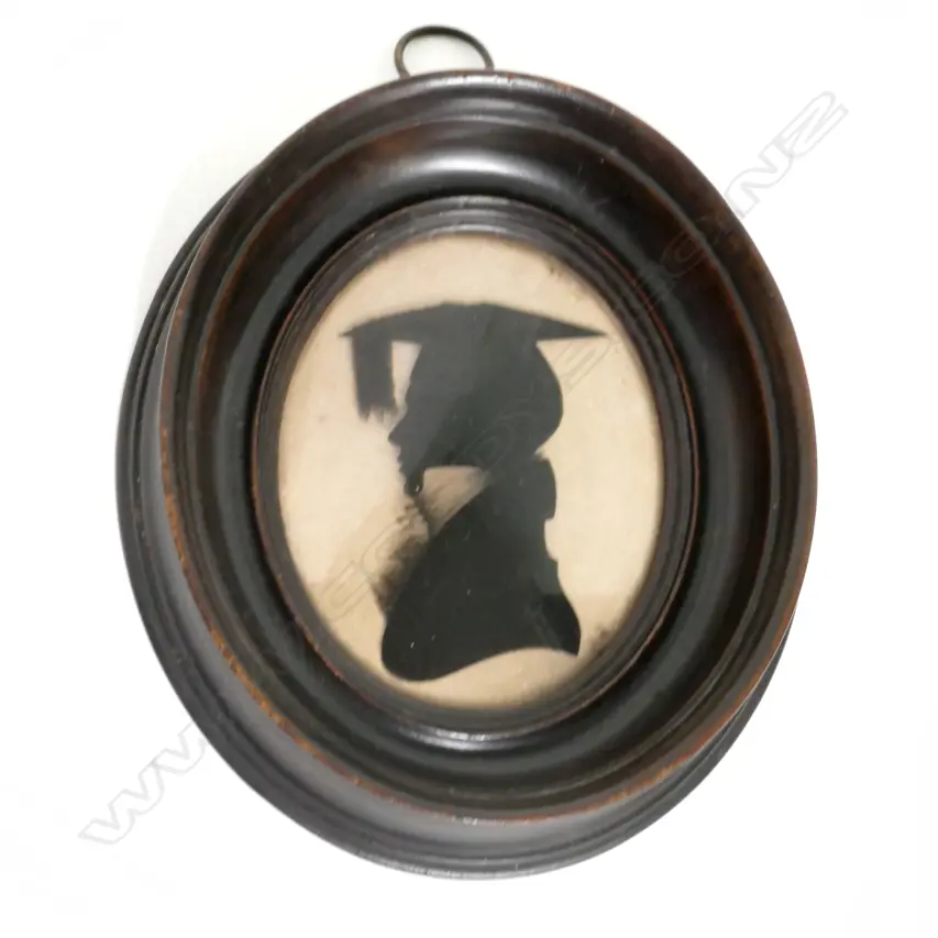 A Regency silhouette on glass Image 1++