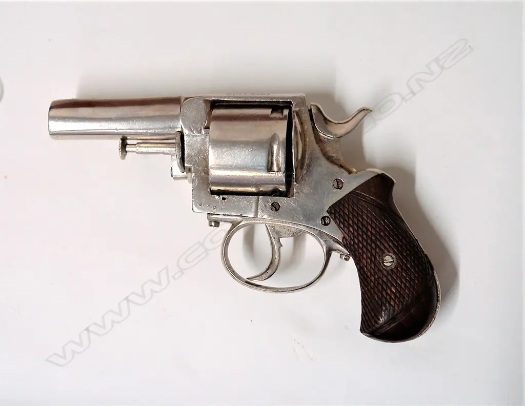 A 'British Bull Dog' 4.5 cal. six-shot revolver Image 1++