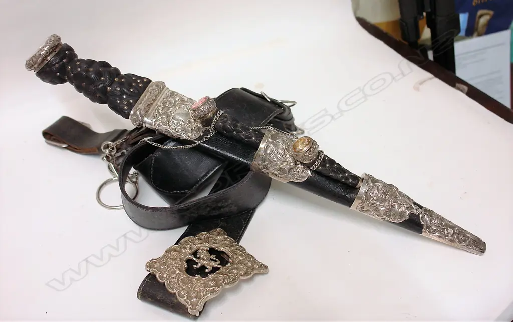 An early 20thC Scottish Dirk and belt Image 1++