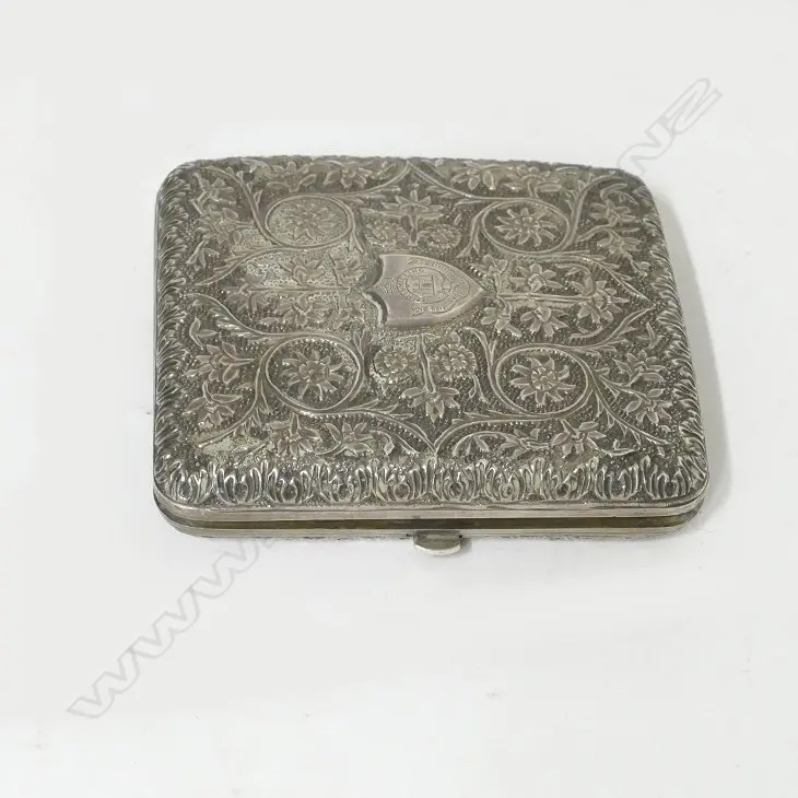A silver (unmarked) cigarette case with the coat of arms of the Royal Inniskilling Fusiliers Image 1++
