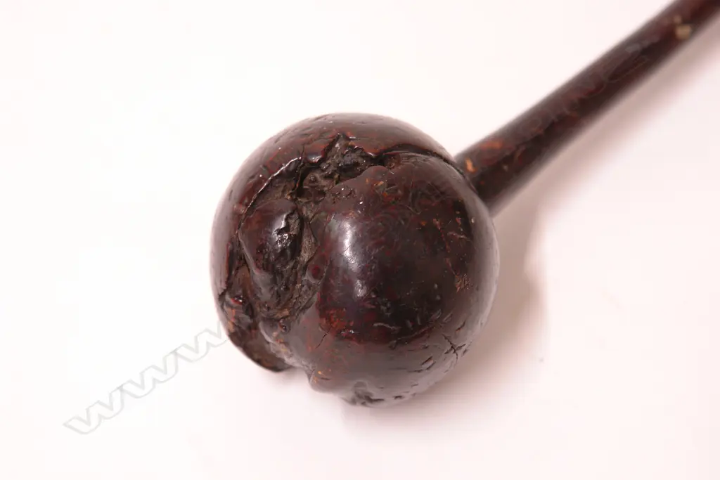 A 19thC Fijian ula throwing club Image 1++