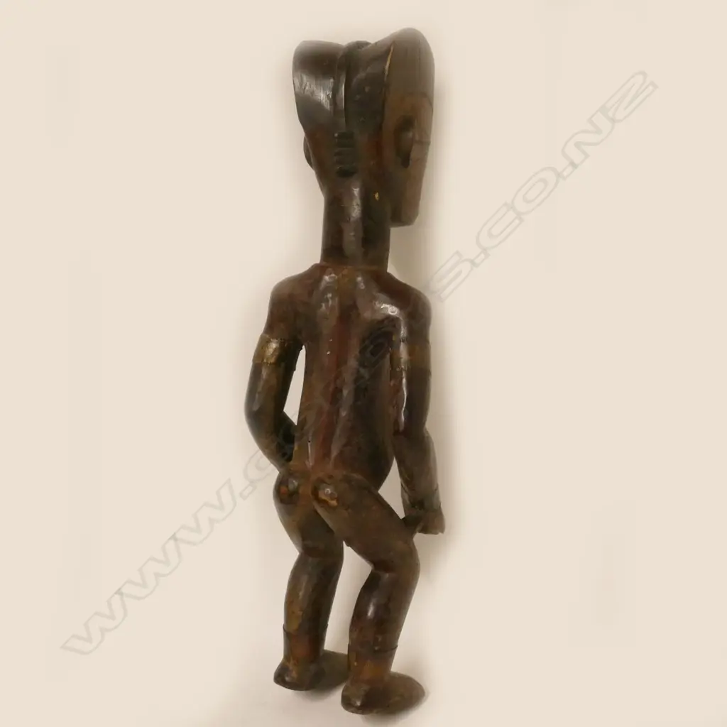 A male Fang figure Image 1++