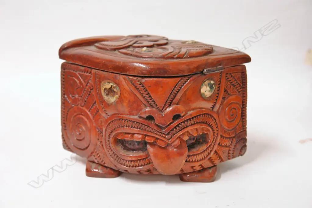 A 1940s Jane Brenkley waka huia Image 1++