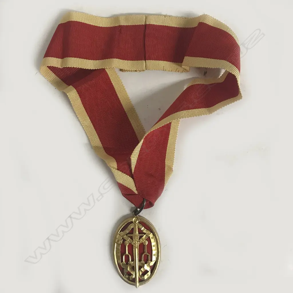 Medal group and badges awarded to Sir William Calder Mackay (1897-1990) Image 1++