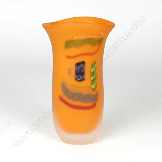 A Peter Viesnik glass vase
