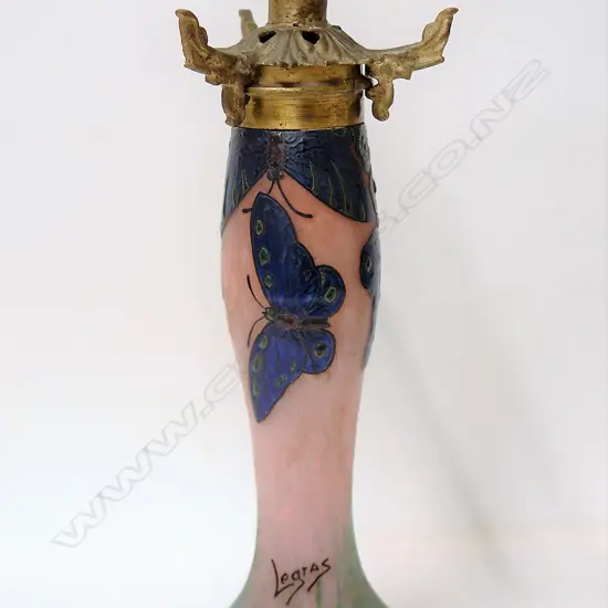 An early 20thC Legras French cameo glass lamp base