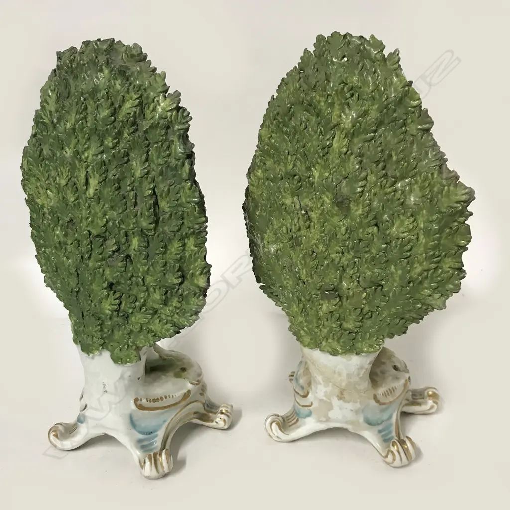 A pair of 19thC French Samson porcelain figurines Image 1++