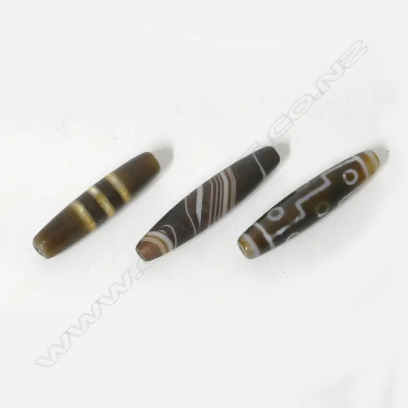Three Chinese zhi beads Image 1++