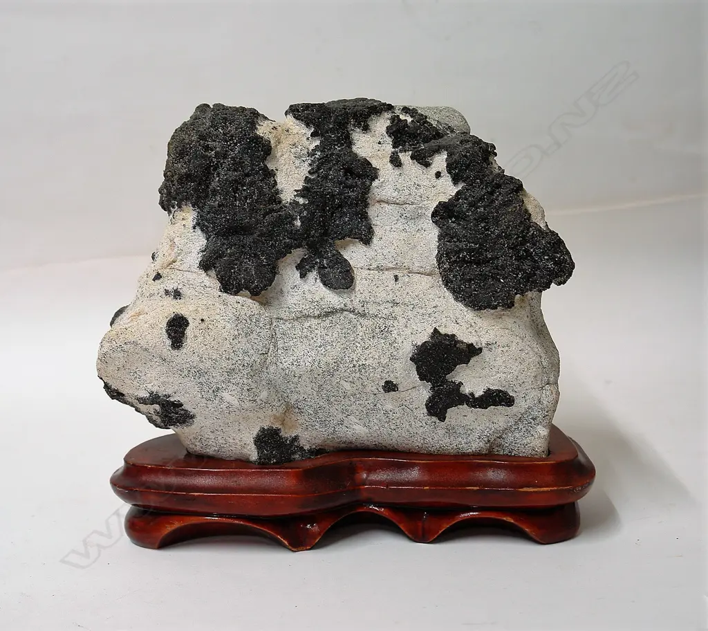 A vintage scholar's stone Image 1++