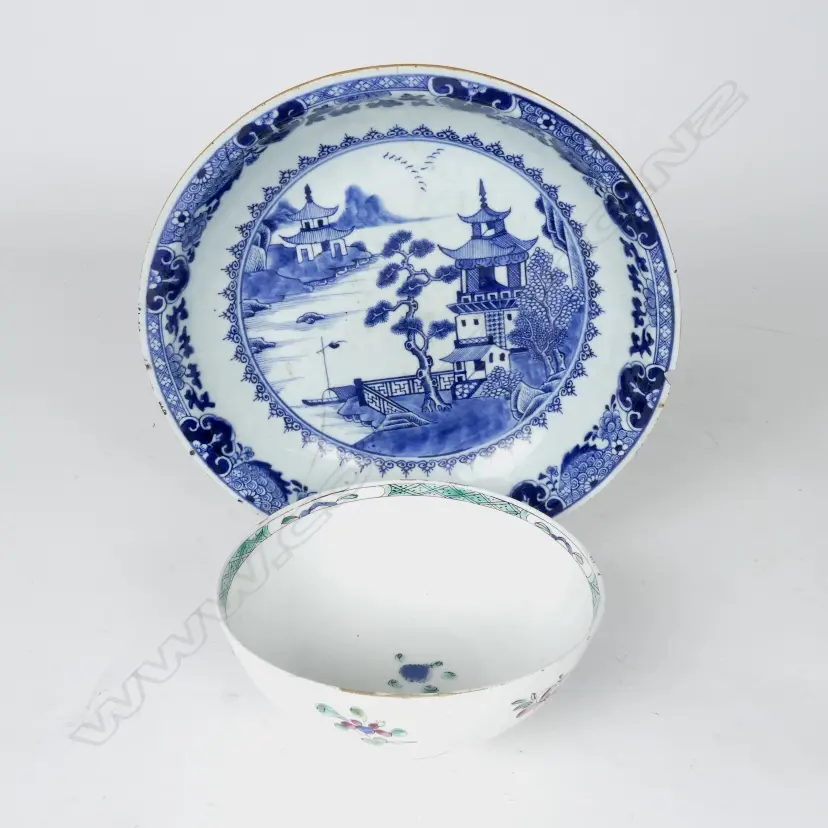 A 19thC Chinese blue and white circular shallow bowl Image 1++