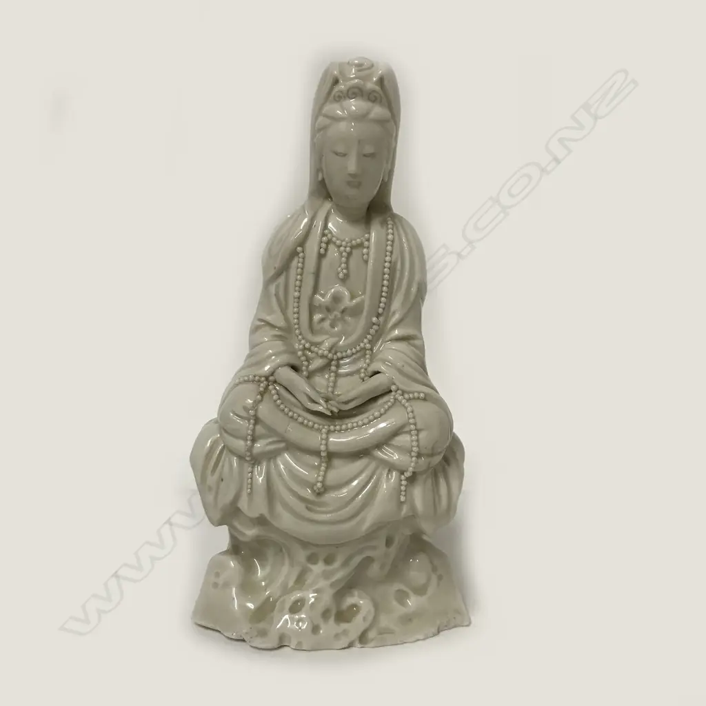 A 19thC Chinese blanc de chine figure of Kuanyin Image 1++