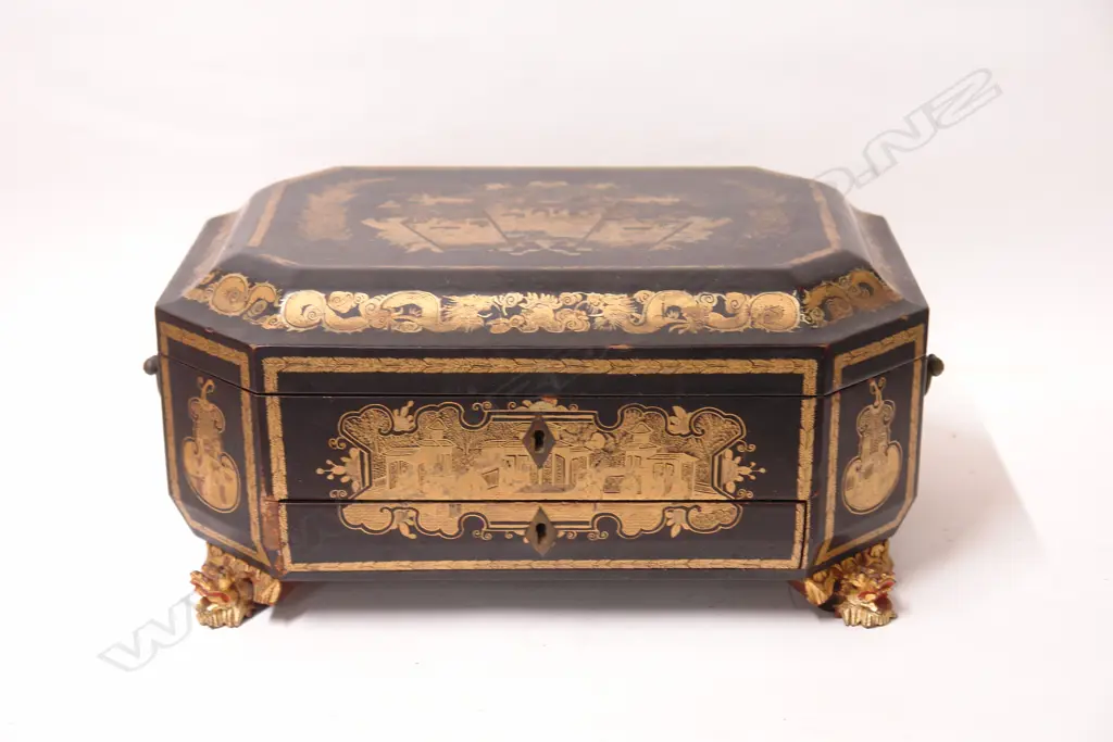 A 19thC Chinese gilded black lacquer sewing box Image 1++