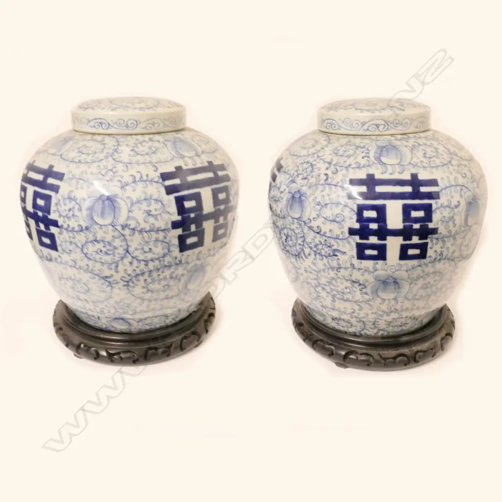 A pair of very large Chinese porcelain blue and white jars and covers Image 1++