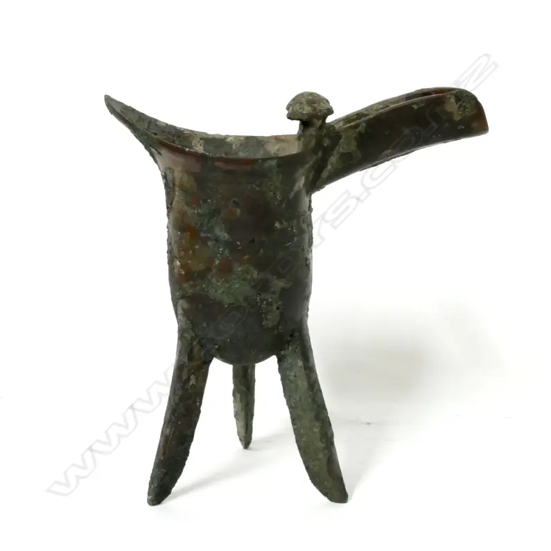 A Chinese bronze ritual wine vessel (jue) Image 1++