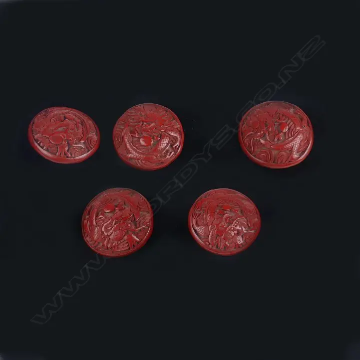 Five large cinnabar lacquer buttons Image 1++