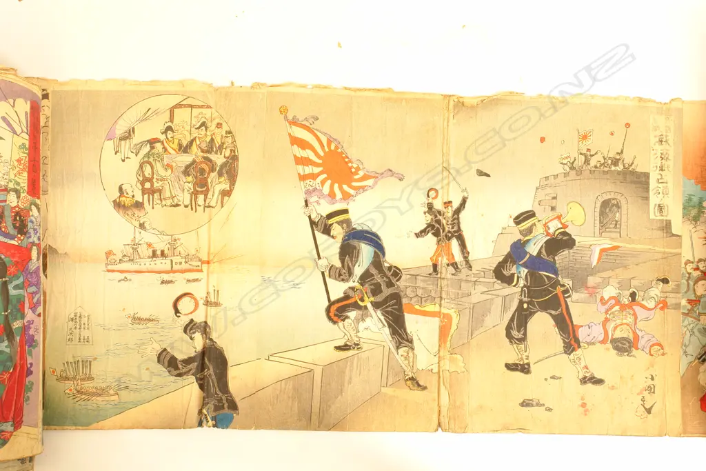 A rare collection of over 100 19thC Japanese woodblock prints in one single long scroll Image 1++