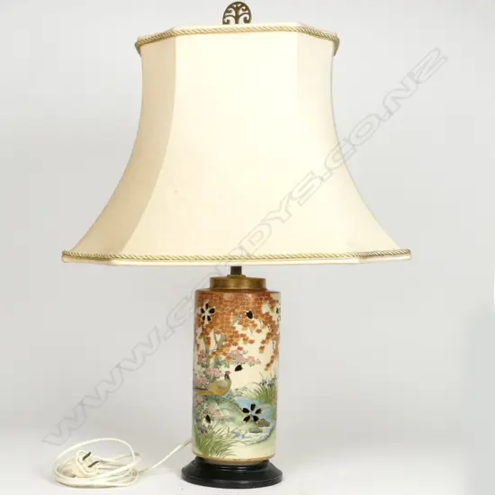 A Japanese Satsuma table lamp