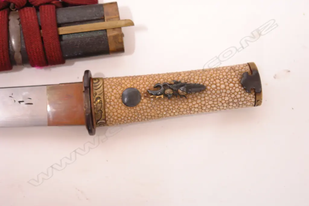 An old Japanese tanto short sword Image 1++