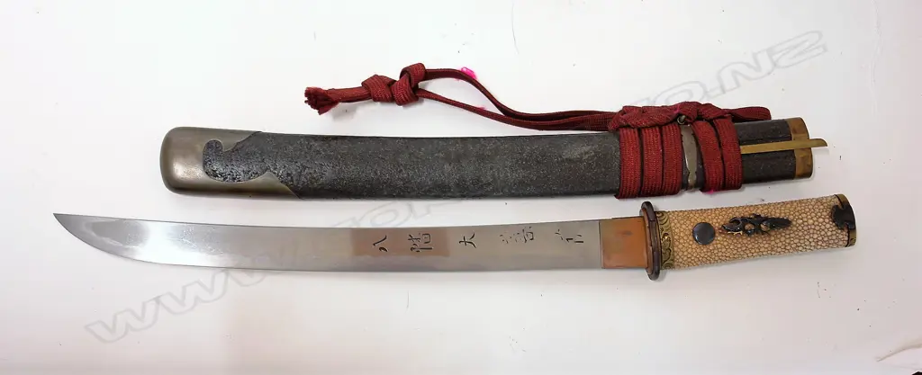 An old Japanese tanto short sword Image 1++