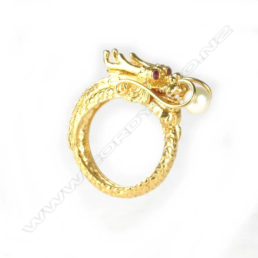 A 22ct. gold jewellery suite Image 1++