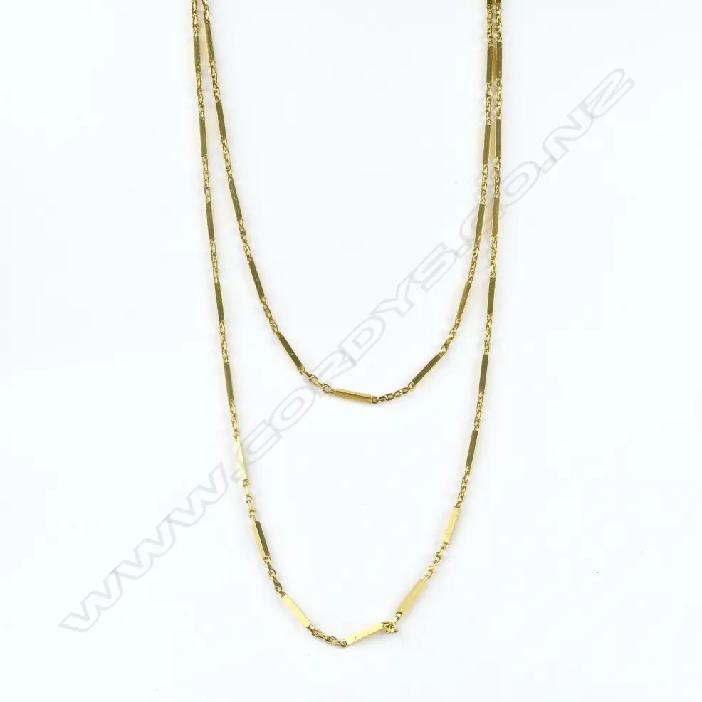A 20ct. gold chain Image 1++