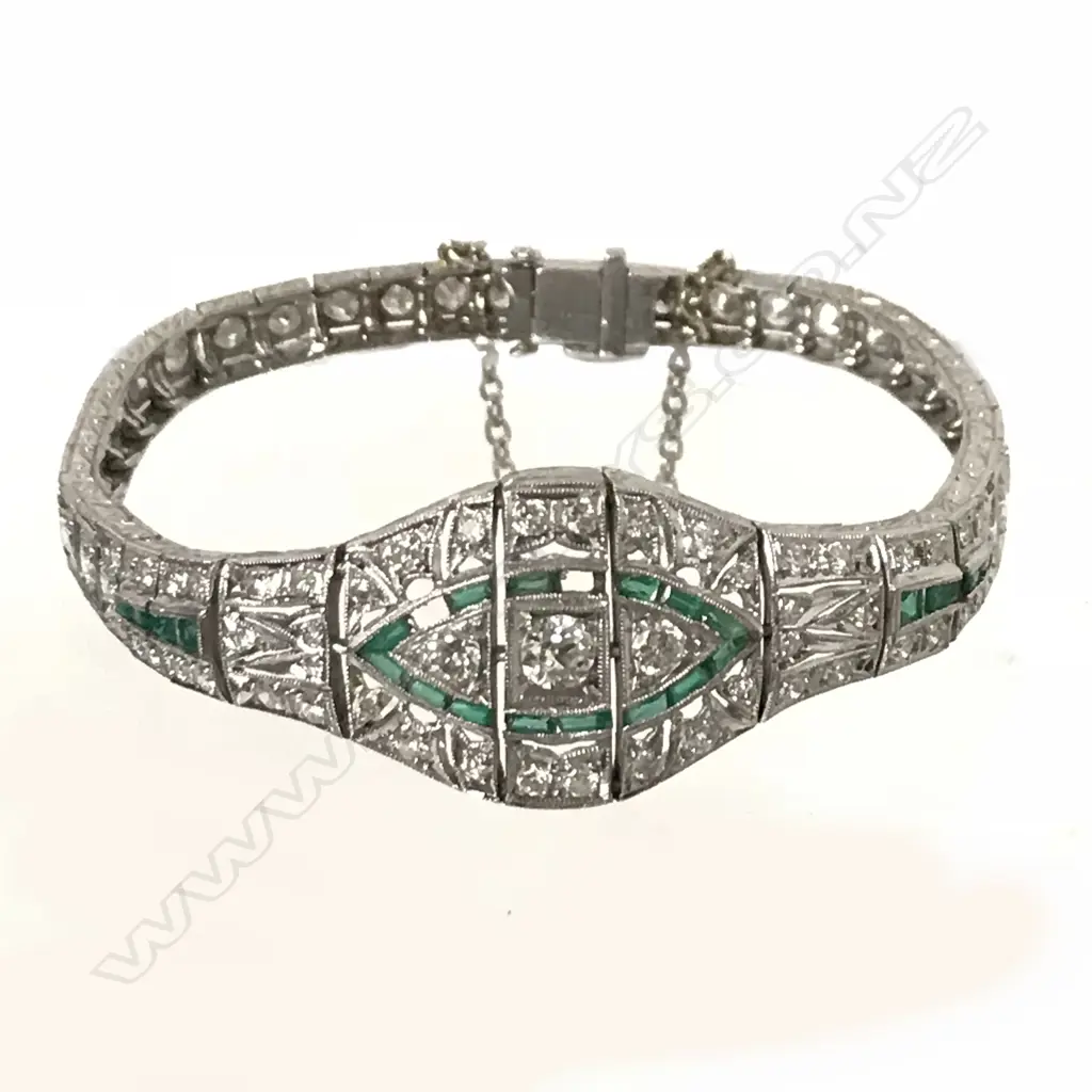 An estate Art Deco platinum diamond and emerald bracelet Image 1++