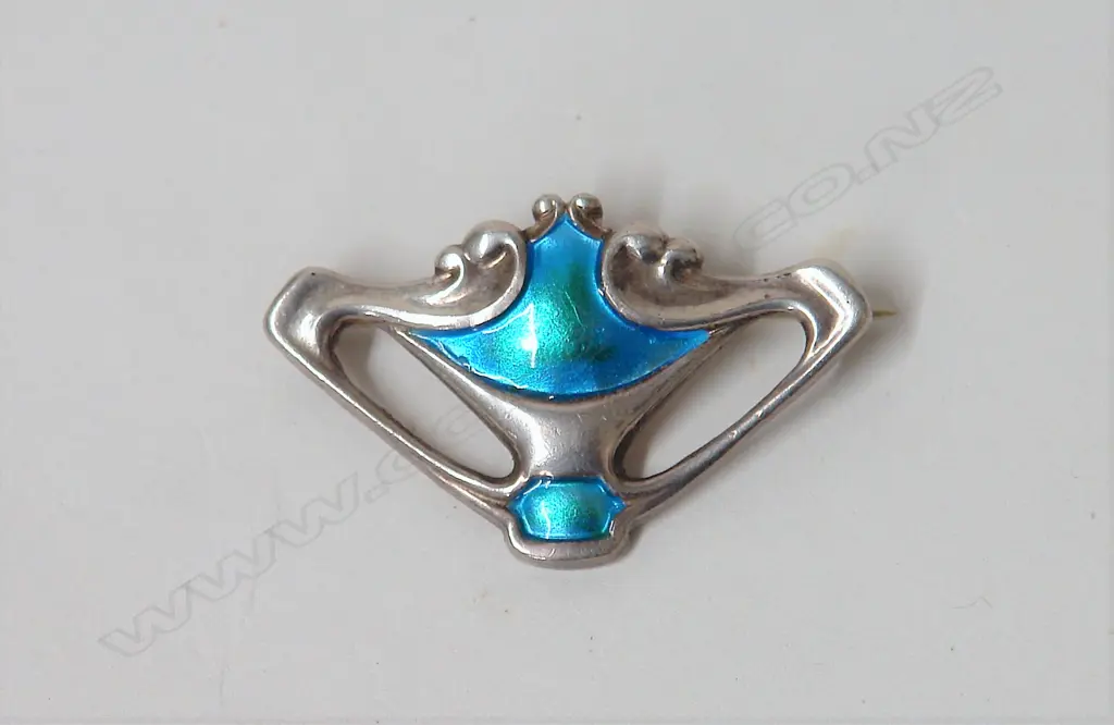 An Art Nouveau Charles Horner silver and enamelled brooch Image 1++