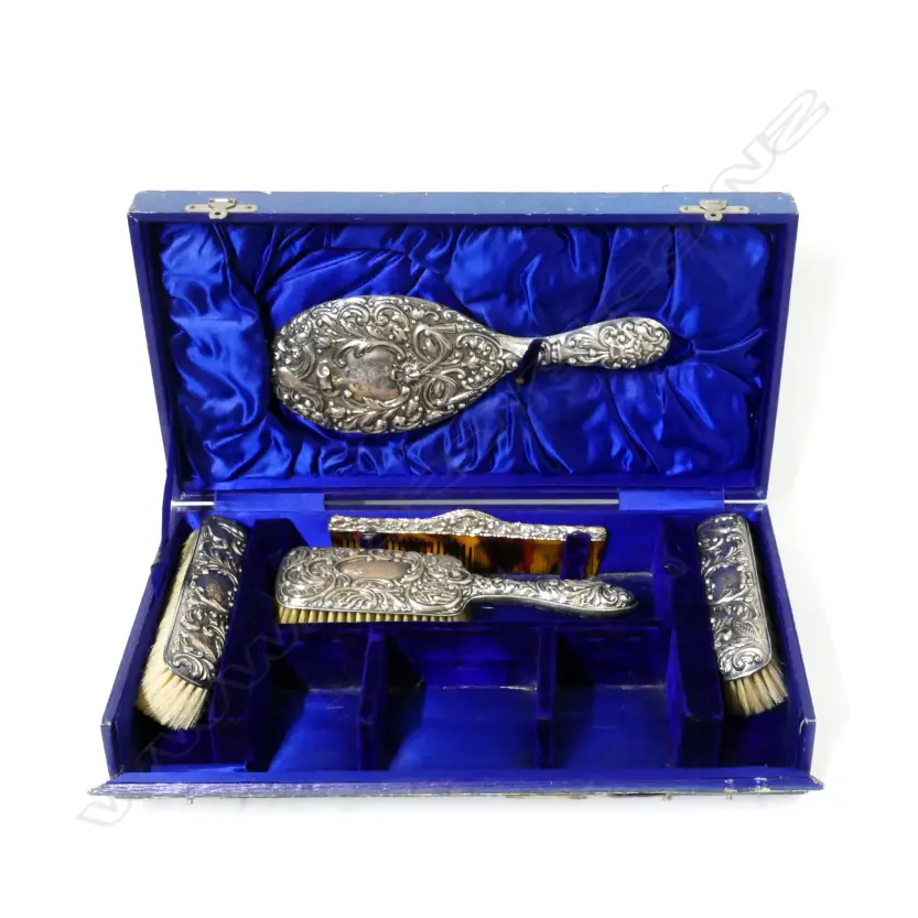A cased set of vanity brushes Image 1++