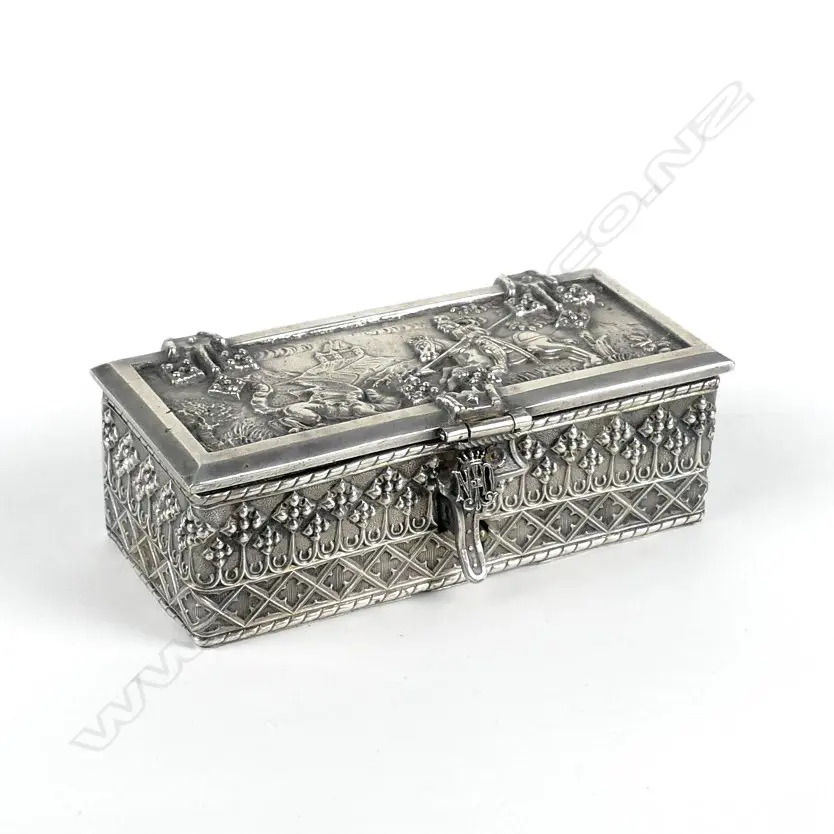 A Victorian silver plate stamp box Image 1++