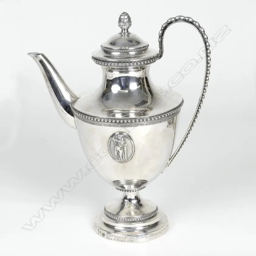A late 18thC Swedish silver coffee pot Image 1++