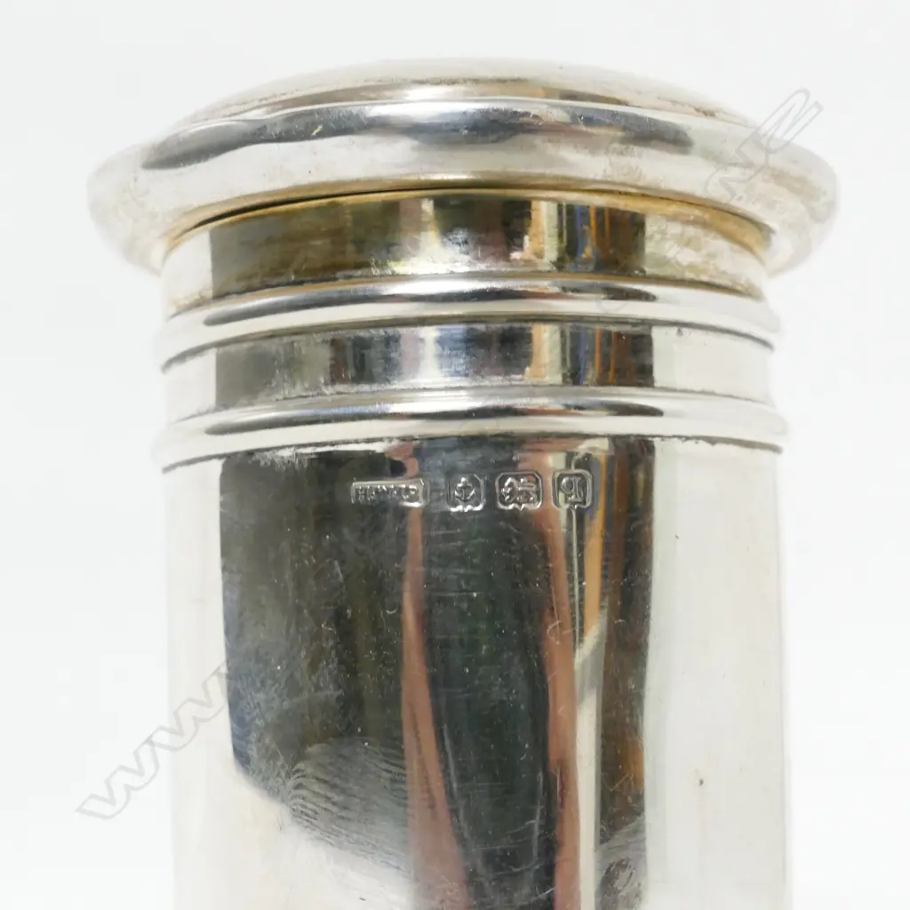 An early 20thC silver pillar box form icing sugar sifter Image 1++