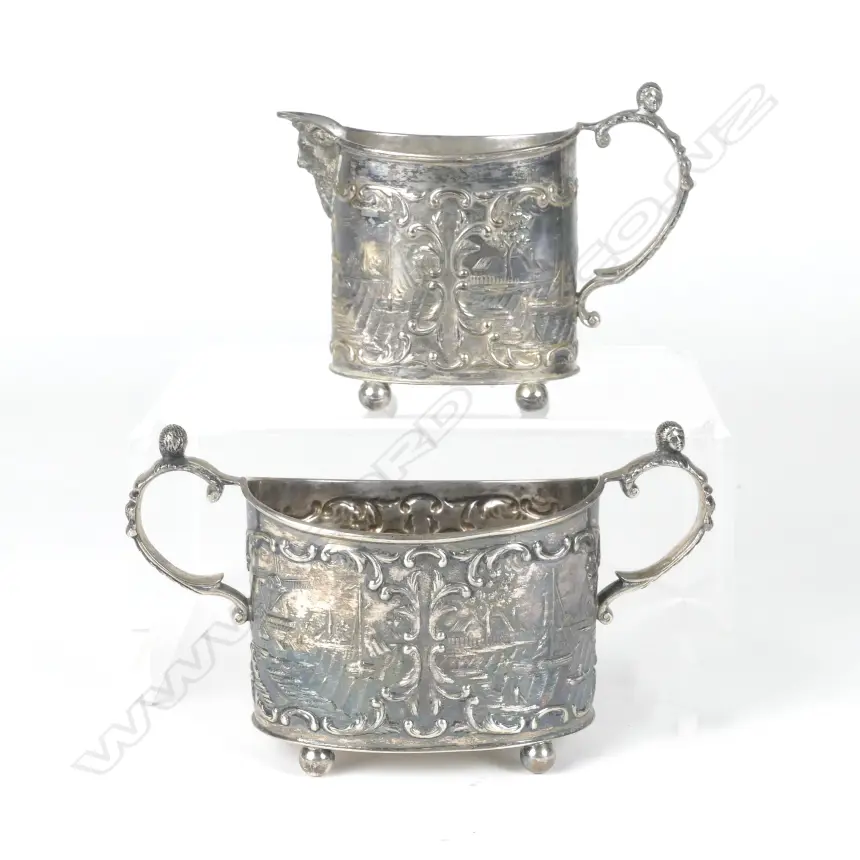 A Dutch silver sugar basin and milk jug Image 1++