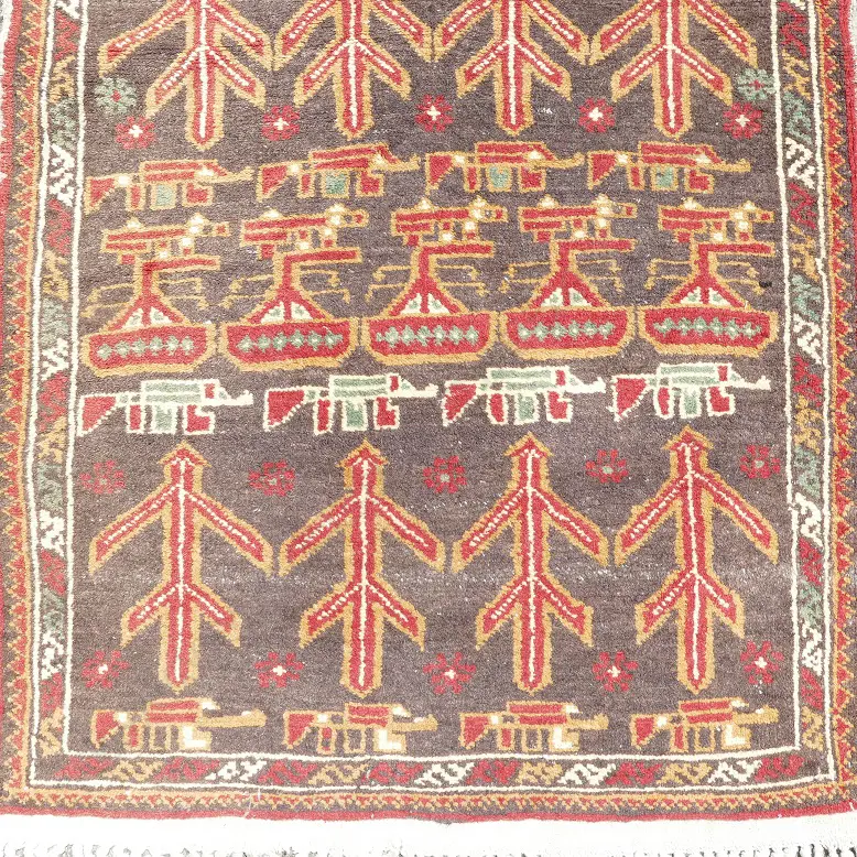 An Iranian hand knotted runner Image 1++