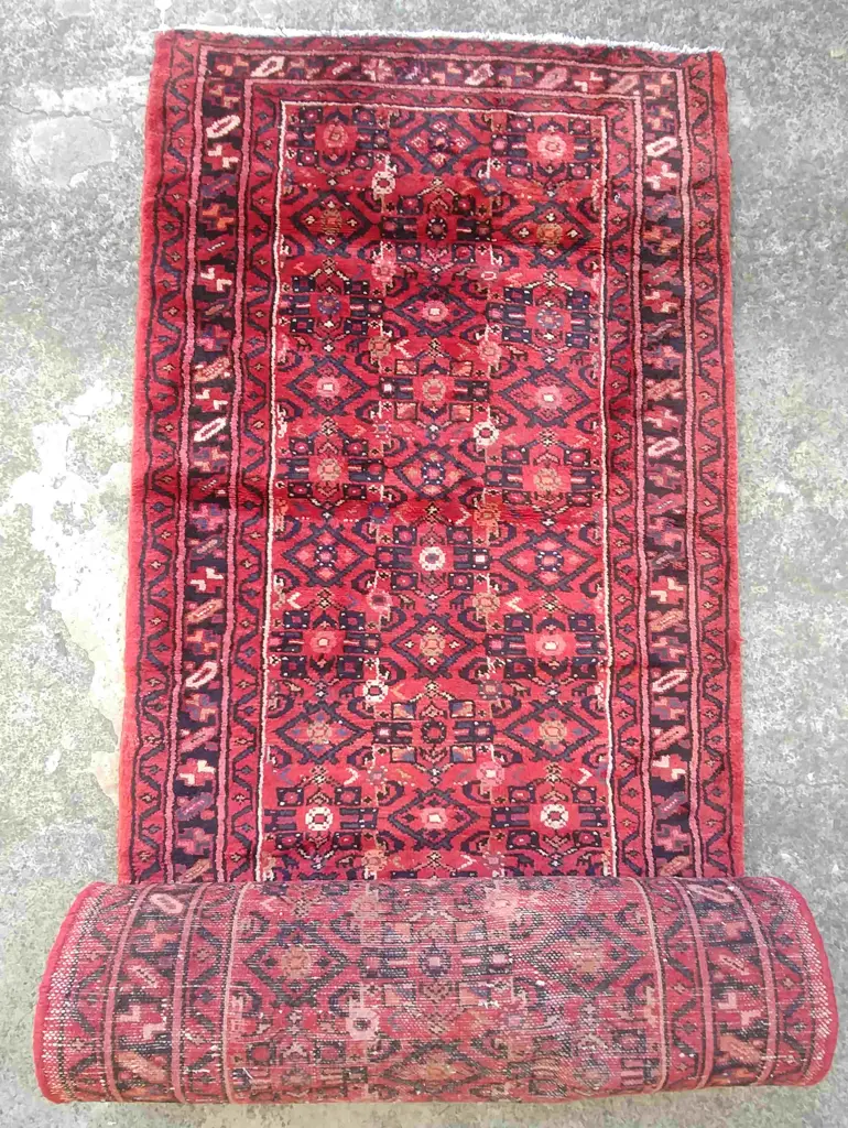 A good quality hand knotted Persian Hamadan runner Image 1++
