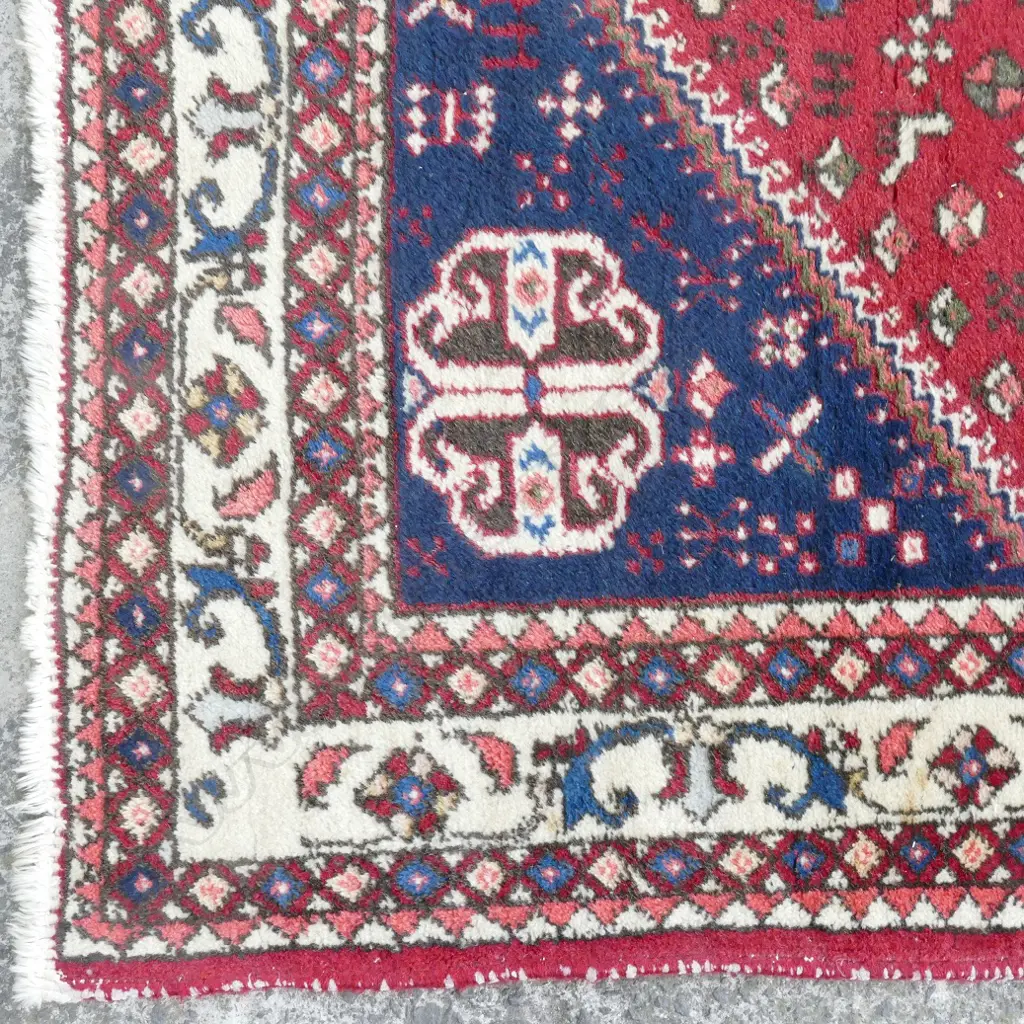 A hand knotted Persian Shirvan rug Image 1++