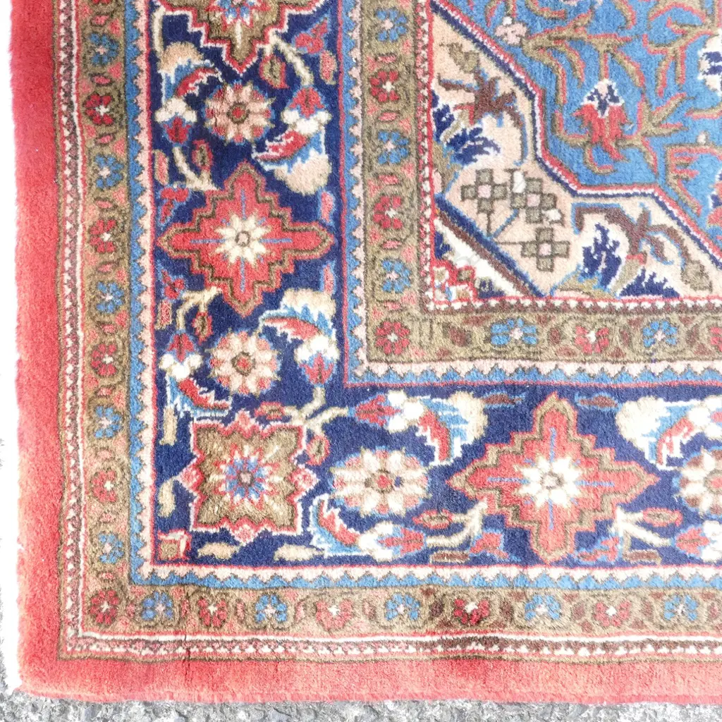 A large good quality hand knotted Persian Hamadan carpet Image 1++